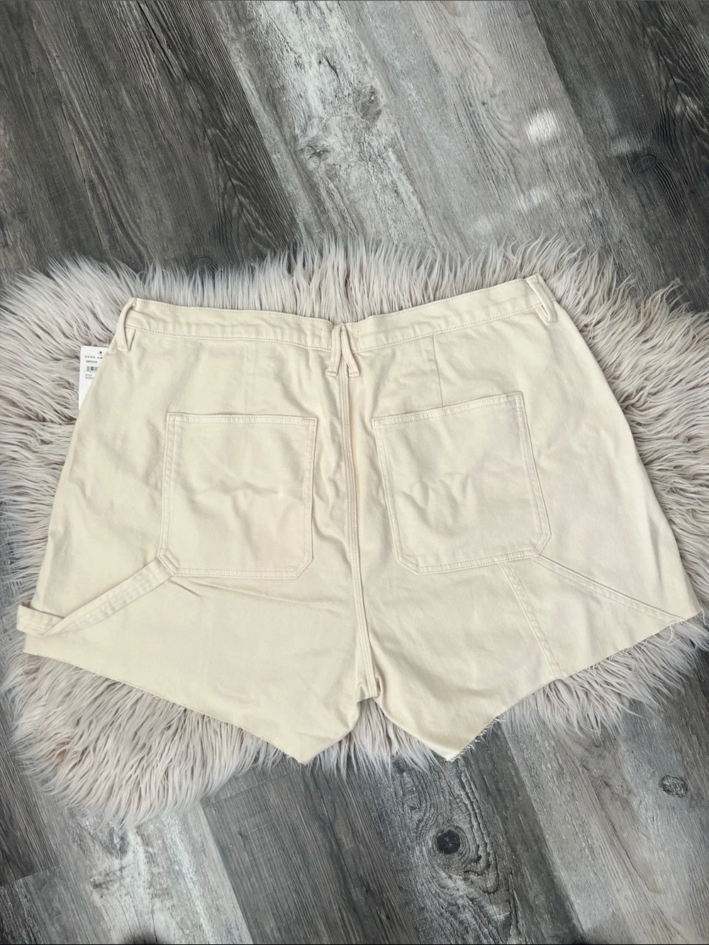 Good American Carpenter Long Denim Shorts Ecru Raw Hem Size 16 NWT